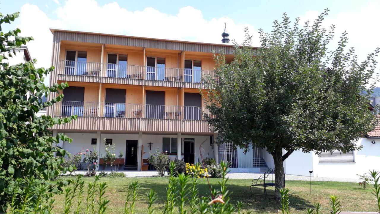 Gaestehaus Bernhard Bed & Breakfast 3*